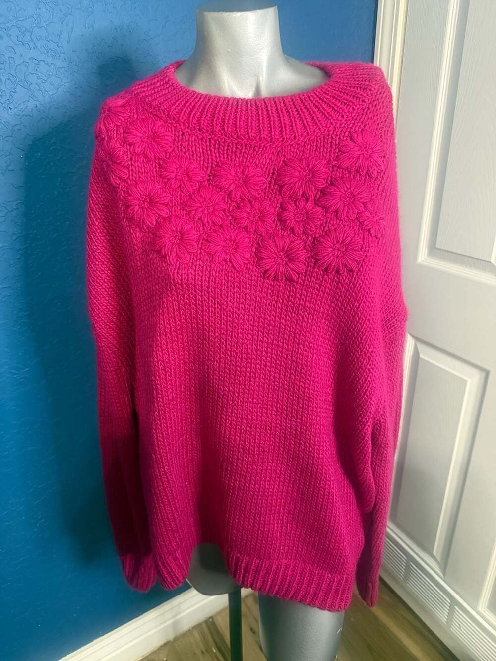 Crown & Ivy Floral Applique Sweater Size XXL